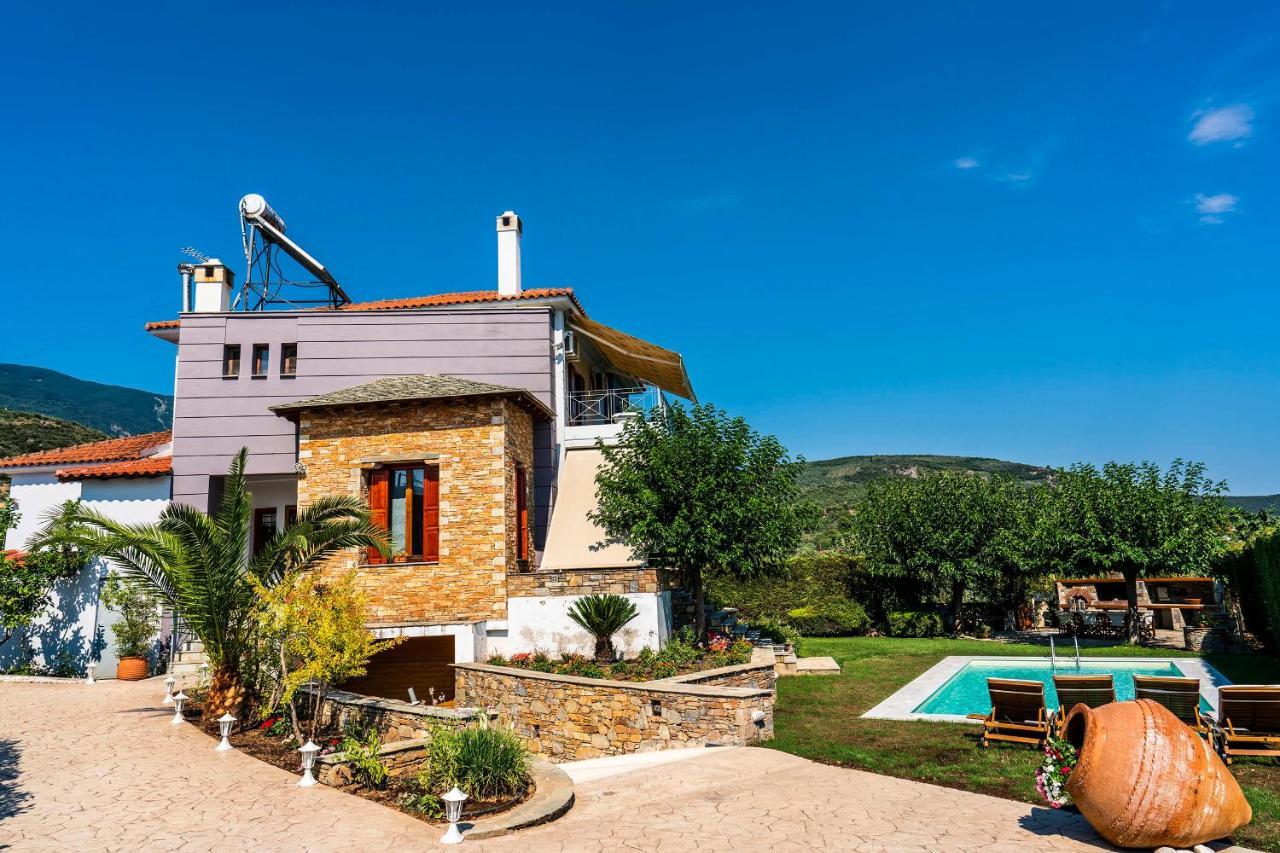 Chariklia'S House With Private Pool Villa Káto Lekhónia Exteriör bild