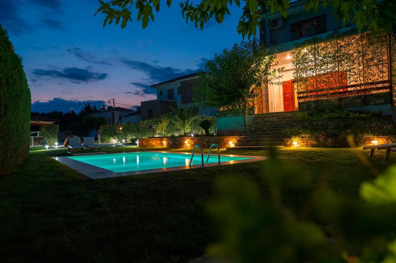 Chariklia'S House With Private Pool Villa Káto Lekhónia Exteriör bild