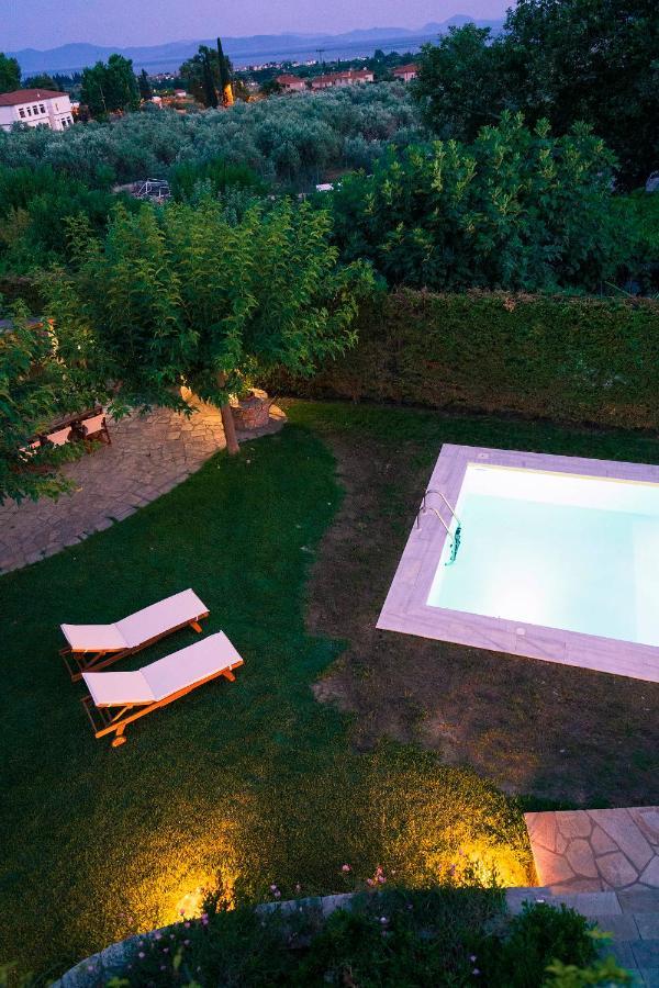 Chariklia'S House With Private Pool Villa Káto Lekhónia Exteriör bild